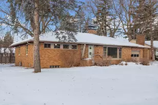 1887 Simpson St, Falcon Heights, MN 55113 - Photo 2