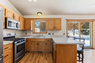 9235 Jeffery Ave S, Cottage Grove, MN 55016 - Photo 6