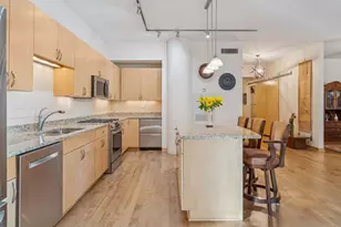 215 10th Ave S, Minneapolis, MN 55415 - Photo 16