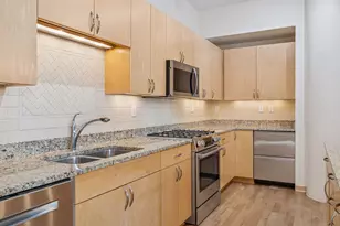 215 10th Ave S, Minneapolis, MN 55415 - Photo 18