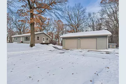 6858 E Viking Boulevard, Wyoming, MN 55092 - Photo 2