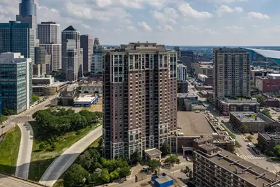 500 E Grant Street #806, Minneapolis, MN 55404 - Photo 22