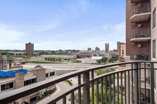 500 E Grant St, Minneapolis, MN 55404 - Photo 18