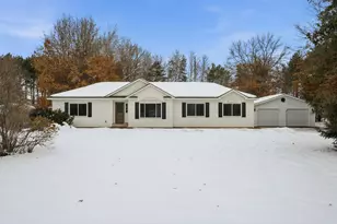 5411 Pine Ln, North Branch, MN 55056 - Photo 2