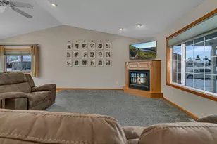 363 Lucy Ln, Saint Martin, MN 56376 - Photo 6