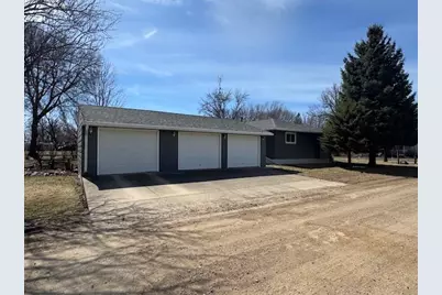 201 Dugan Street S, Welcome, MN 56181 - Photo 2