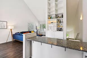 2824 Kenwood Isles Dr, Minneapolis, MN 55408 - Photo 22