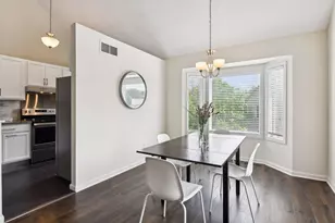 2824 Kenwood Isles Dr, Minneapolis, MN 55408 - Photo 18