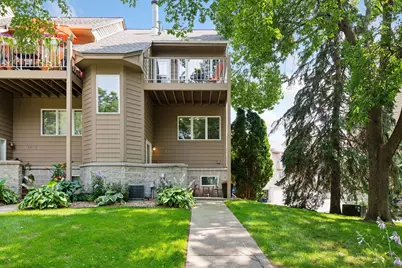 2824 Kenwood Isles Drive, Minneapolis, MN 55408 - Photo 2