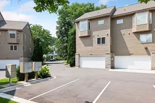 2824 Kenwood Isles Dr, Minneapolis, MN 55408 - Photo 8