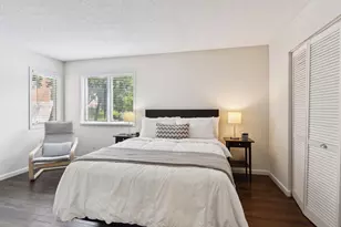 2824 Kenwood Isles Dr, Minneapolis, MN 55408 - Photo 26