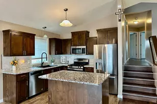 9039 Golden Pond Ln N, Monticello, MN 55362 - Photo 8