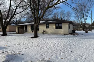 1006 Rosehill Dr, Albert Lea, MN 56007 - Photo 2