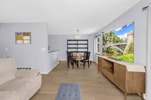 7843 Rimbley Rd, Woodbury, MN 55125 - Photo 8