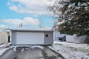 7843 Rimbley Rd, Woodbury, MN 55125 - Photo 2