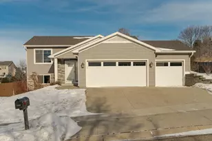 5077 Ridgeview Dr NW, Rochester, MN 55901 - Photo 2