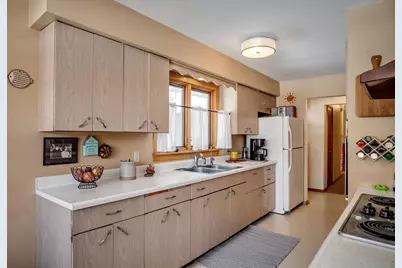 1815 Pleasant Avenue, South Saint Paul, MN 55075 - Photo 14