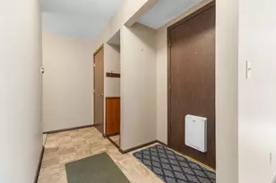 1074 Carmel Ct, Shoreview, MN 55126 - Photo 4