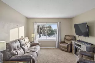 32 Viking Blvd NW, Cedar, MN 55011 - Photo 8