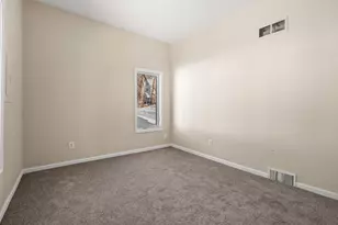 1083 Beech St, Saint Paul, MN 55106 - Photo 10