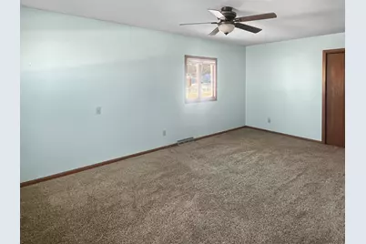 413 N 1st Avenue W, Truman, MN 56088 - Photo 16