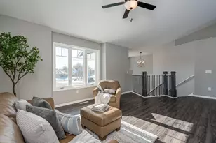 108 Ella Ct, Mankato, MN 56001 - Photo 6