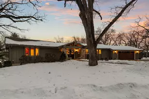 701 4th St SW, Austin, MN 55912 - Photo 1