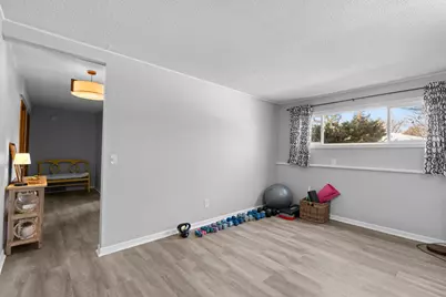 4017 Shamrock Drive NE, Saint Paul, MN 55421 - Photo 30