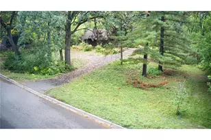 11300 Park Ridge Dr W, Hopkins, MN 55305 - Photo 2