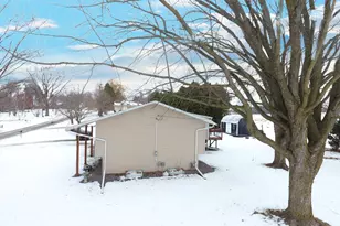 2025 Edgewood Dr, Owatonna, MN 55060 - Photo 52