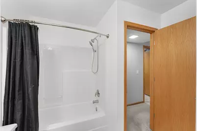 1043 Honeysuckle Lane SE, Cambridge, MN 55008 - Photo 14