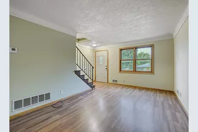 456 10th Avenue S, South Saint Paul, MN 55075 - Photo 2