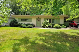 724 Wisconsin St, Hudson, WI 54016 - Photo 2