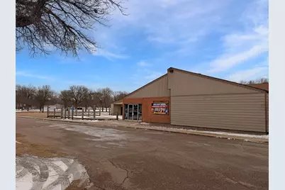 1045 Craig Avenue, Tracy, MN 56175 - Photo 2