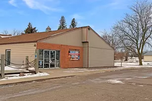 1045 Craig Ave, Tracy, MN 56175 - Photo 1