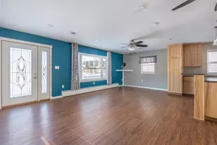 1211 13th Ave SW, Willmar, MN 56201 - Photo 10