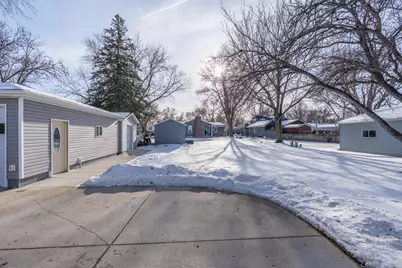 1211 13th Avenue SW, Willmar, MN 56201 - Photo 6