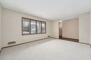 8124 W 103rd St, Bloomington, MN 55438 - Photo 8