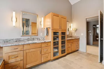 606 River Street, Minneapolis, MN 55401 - Photo 52