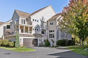 606 River St, Minneapolis, MN 55401 - Photo 1