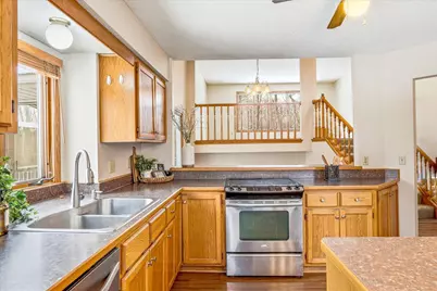 31005 Elm Street, Lindstrom, MN 55045 - Photo 6