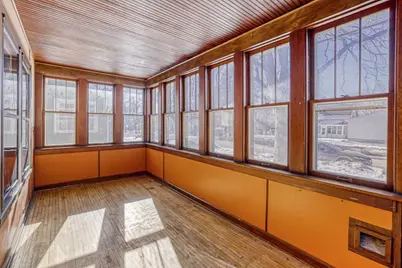 1002 Earl Street, Saint Paul, MN 55106 - Photo 2