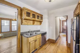 1002 Earl St, Saint Paul, MN 55106 - Photo 8