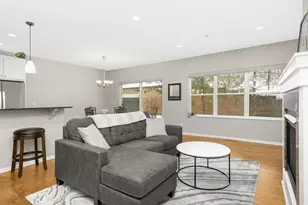 17710 Valley Cove Ct, Wayzata, MN 55391 - Photo 4