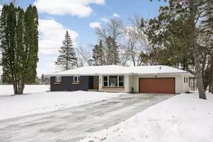 9181 31st St N, Lake Elmo, MN 55042 - Photo 2