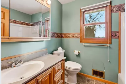 205 Linden Place S, Northfield, MN 55057 - Photo 18