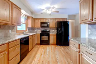 205 Linden Pl S, Northfield, MN 55057 - Photo 6