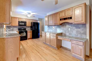 205 Linden Pl S, Northfield, MN 55057 - Photo 4