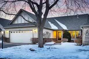 8336 Suffolk Dr, Chanhassen, MN 55317 - Photo 2