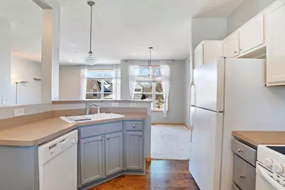 7413 Zane Avenue N, Brooklyn Park, MN 55443 - Photo 6